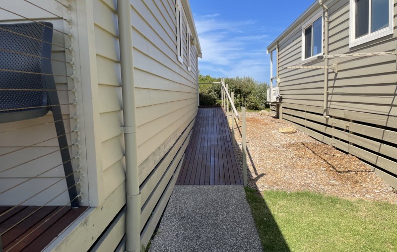 QRR 1 Water View Accessible Cabin 1200px 00