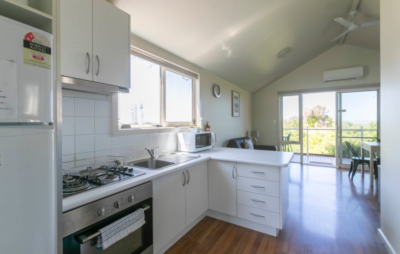 QRR 1 Water View Accessible Cabin 1200px 03