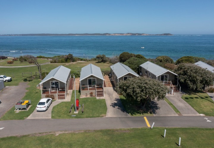 QRR 1 Water View Accessible Cabin 1200px 06