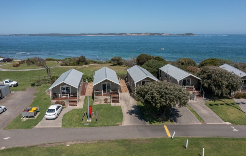 QRR 1 Water View Accessible Cabin 1200px 06