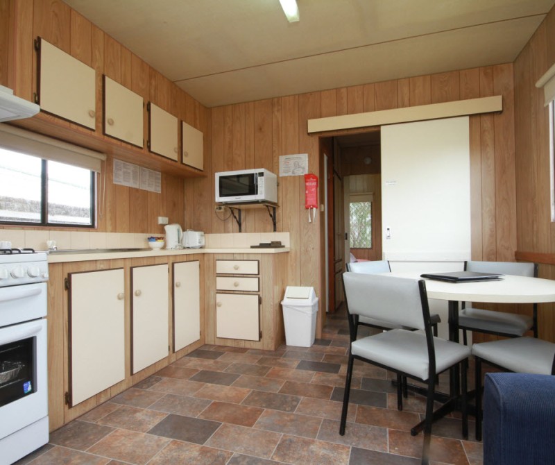 QRR 6 Budget Cabin 1200px 01