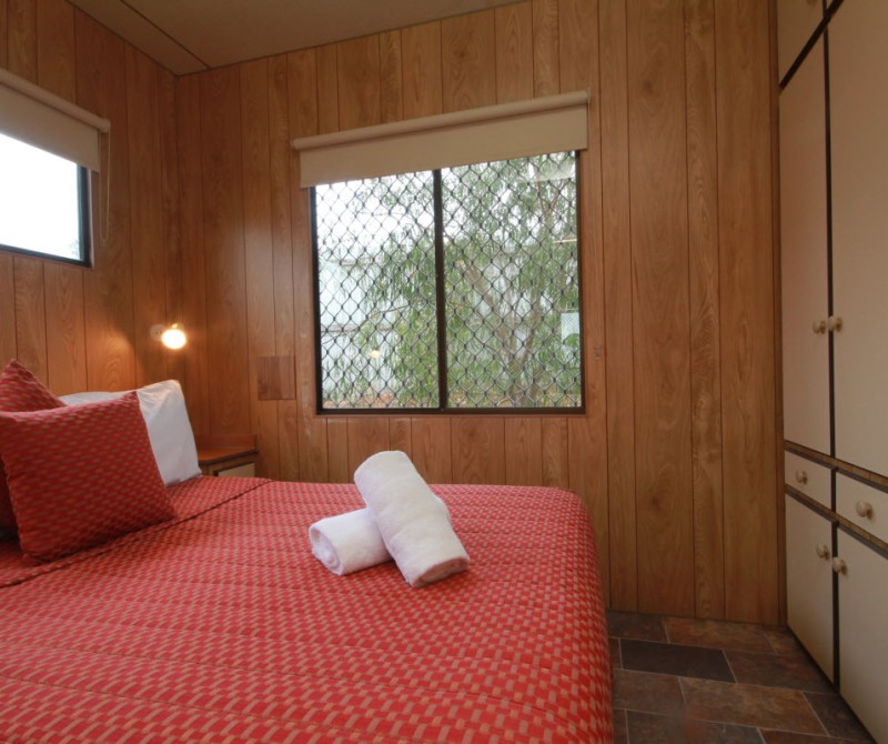 QRR 6 Budget Cabin 1200px 03