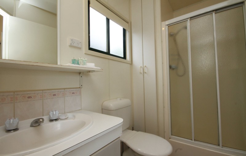 QRR 7 Budget Cabin 1200px 02