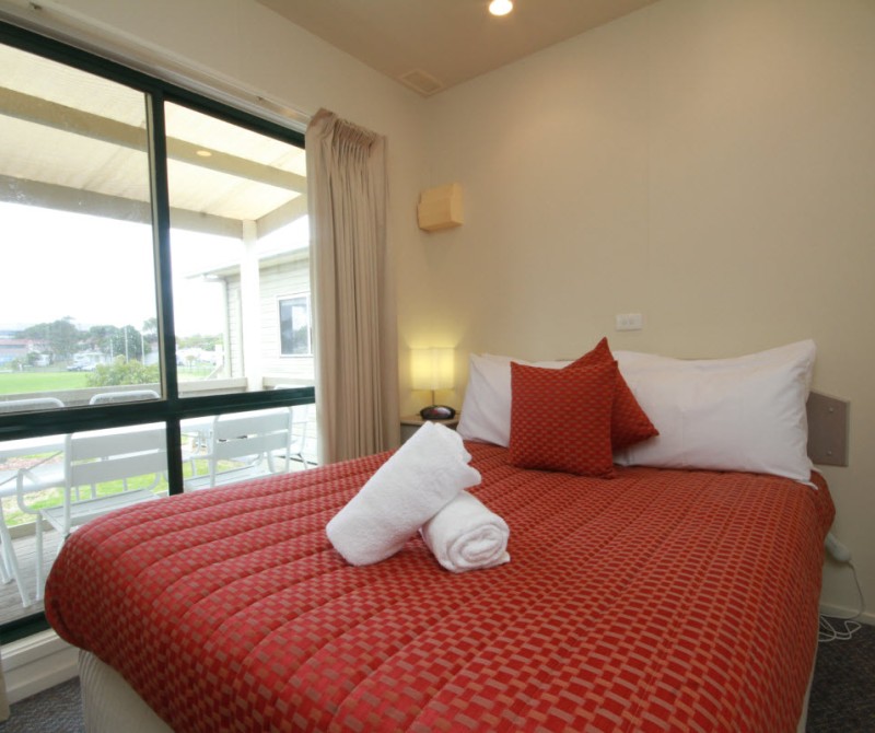 QRR 7 Budget Cabin 1200px 03