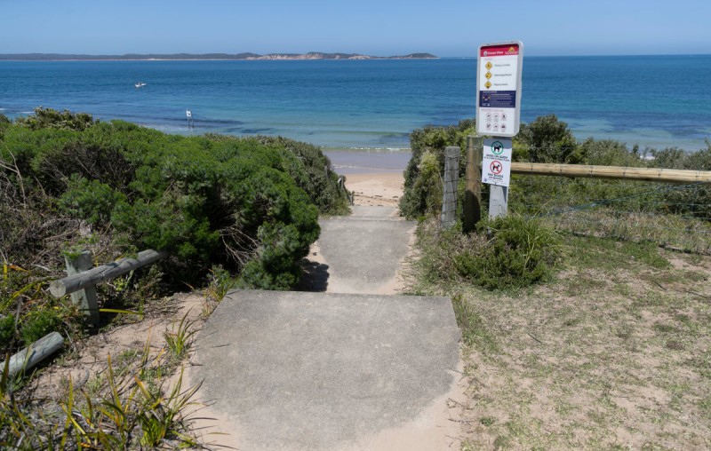 QRR Beach Surrounds 1200px 01