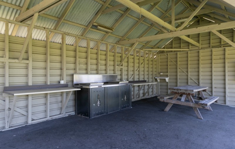 Royal Park BBQ Area 1200px 00