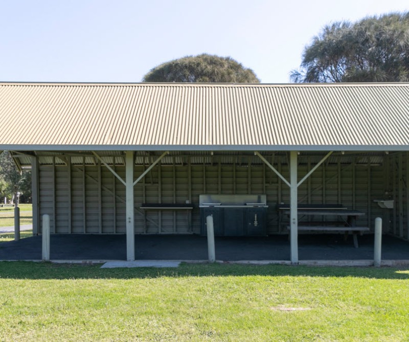 Royal Park BBQ Area 1200px 01